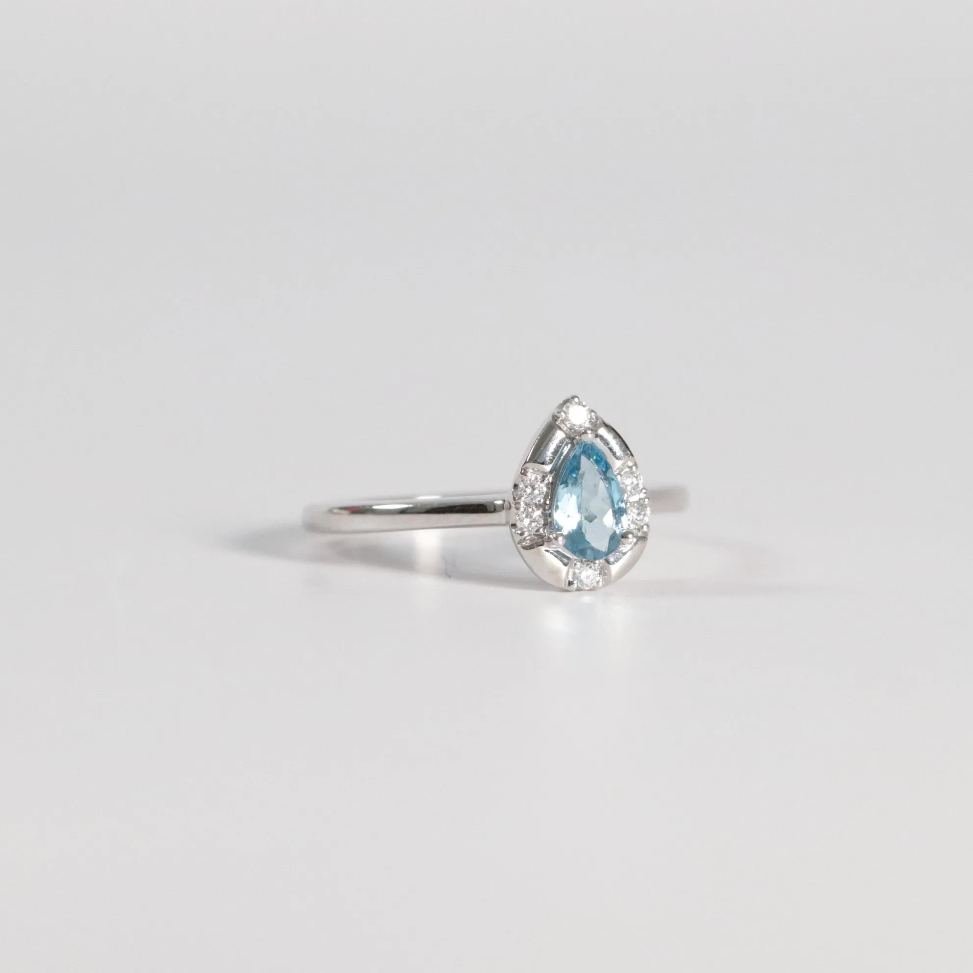 Aquamarine   Diamond Ring