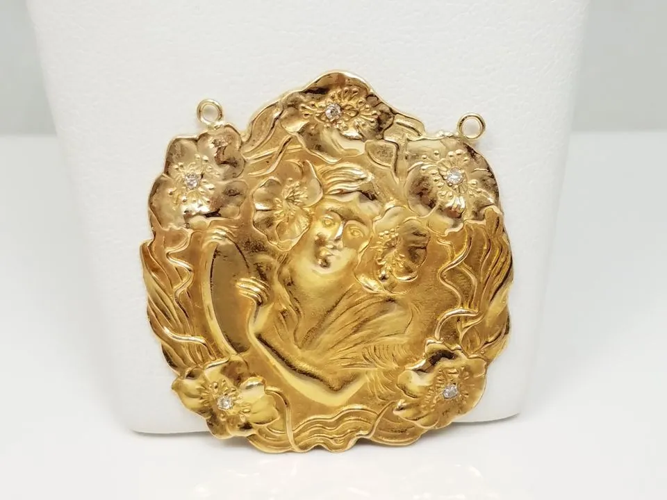 Art Nouveau 14k Yellow Gold Woman Pendant