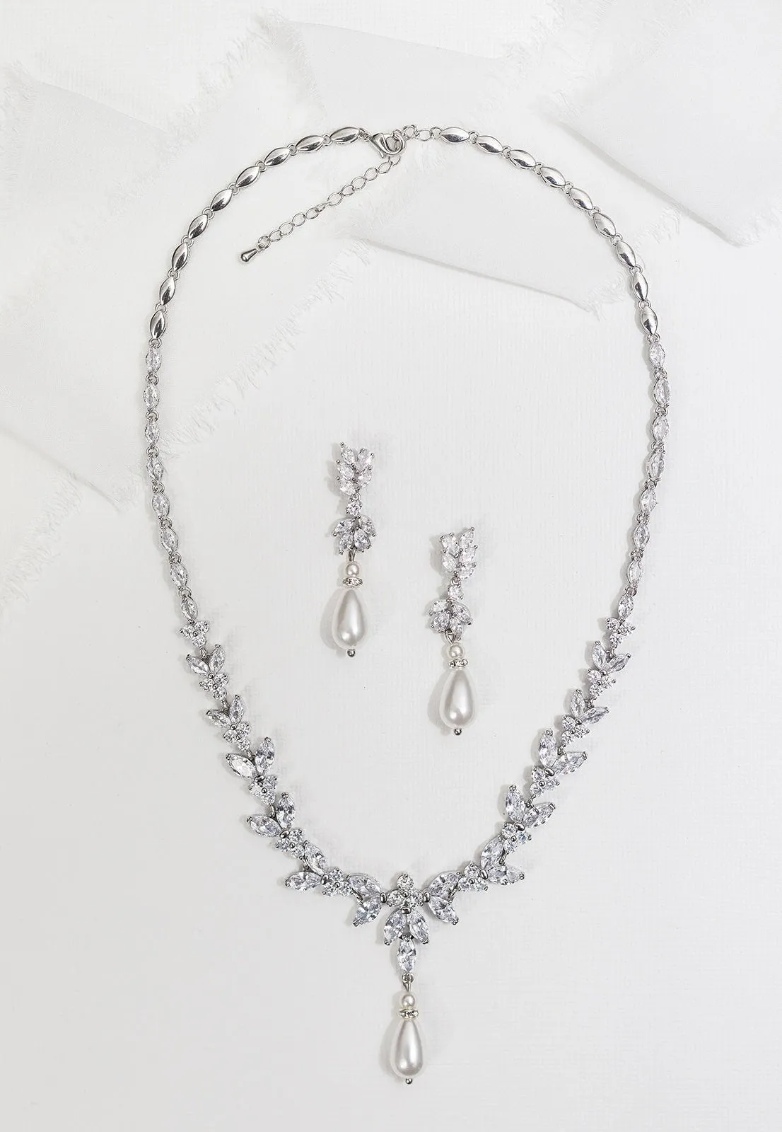 Camilla Pearl Jewelry Set