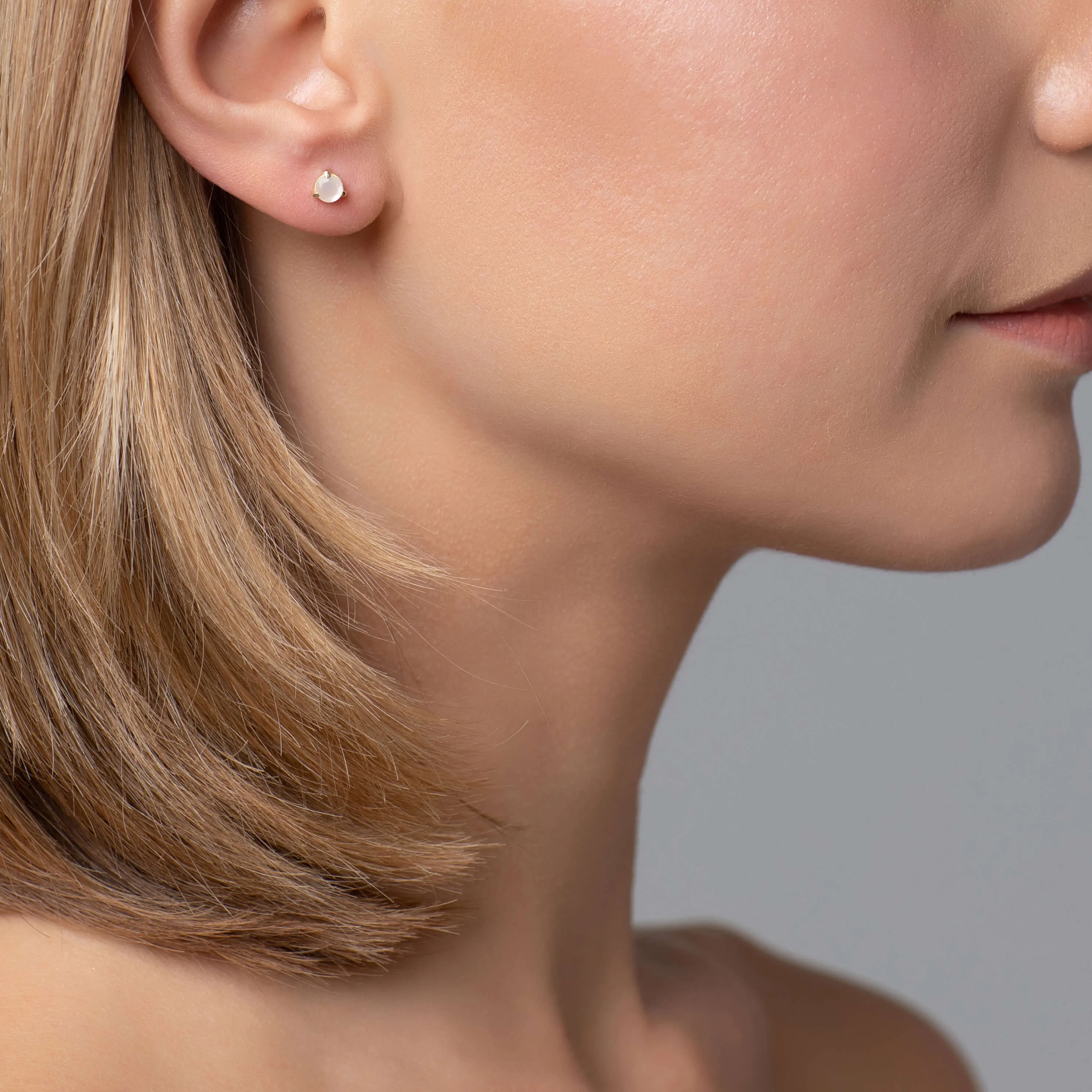 Comino Gold Moonstone Stud Earrings