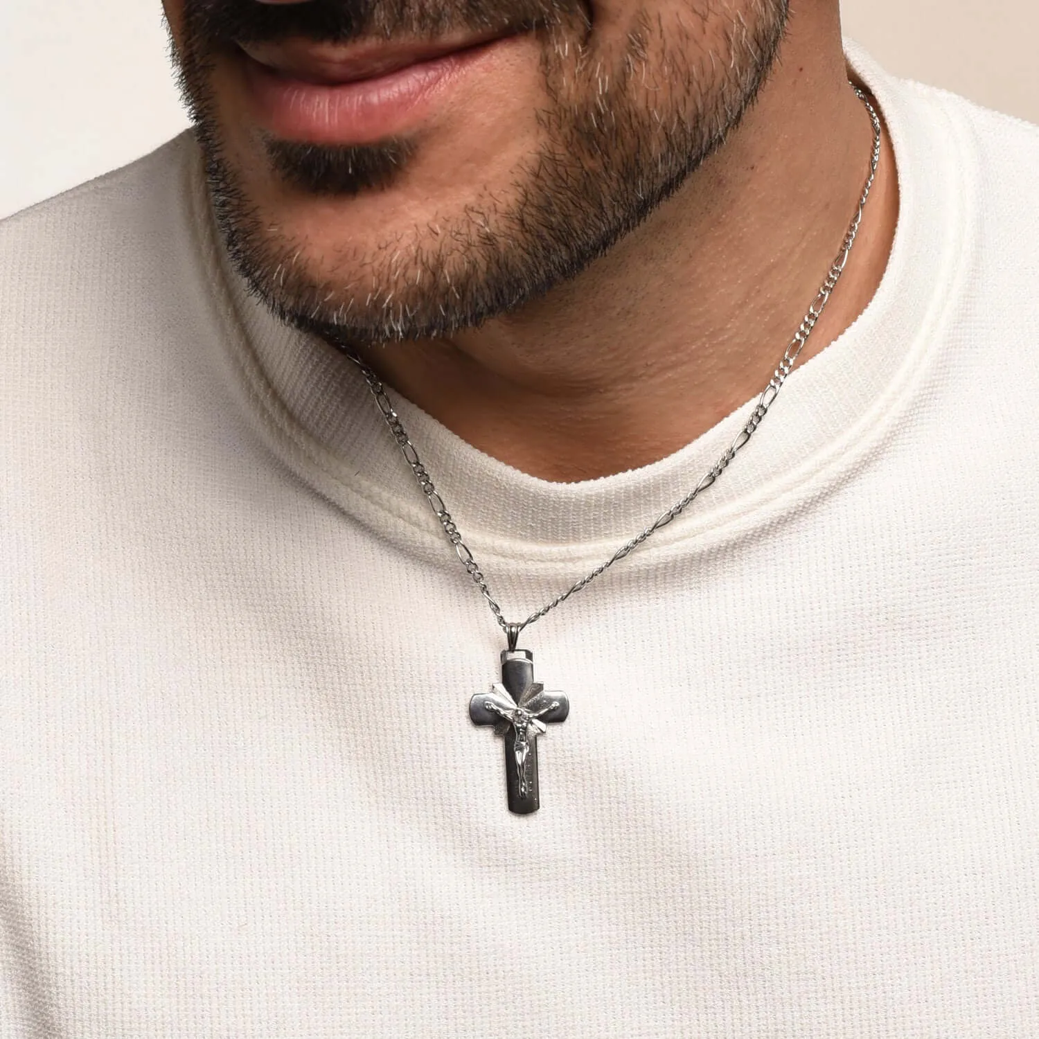 CRUCIFIX PENDANT - SILVER