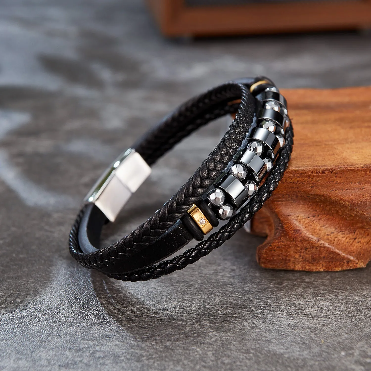 Men's Stylish Leather and Stainless Steel Beaded Bracelet – Secure Magnetic Clasp, Ideal for Daily Wear