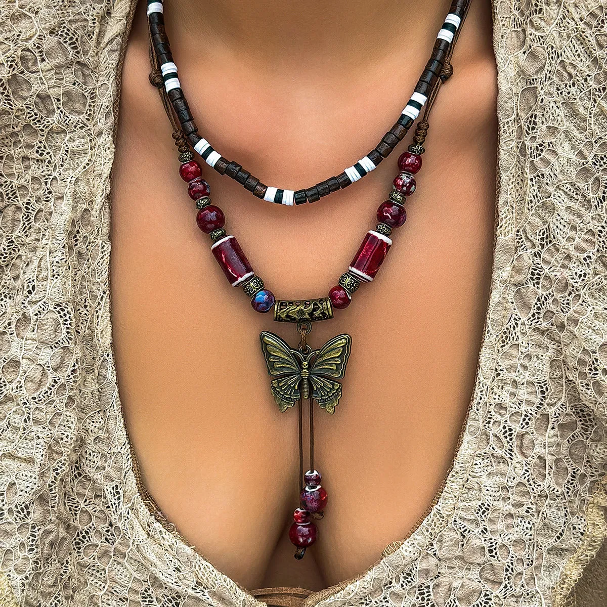 New Chinese Turquoise Beaded Necklace with Butterfly Pendant