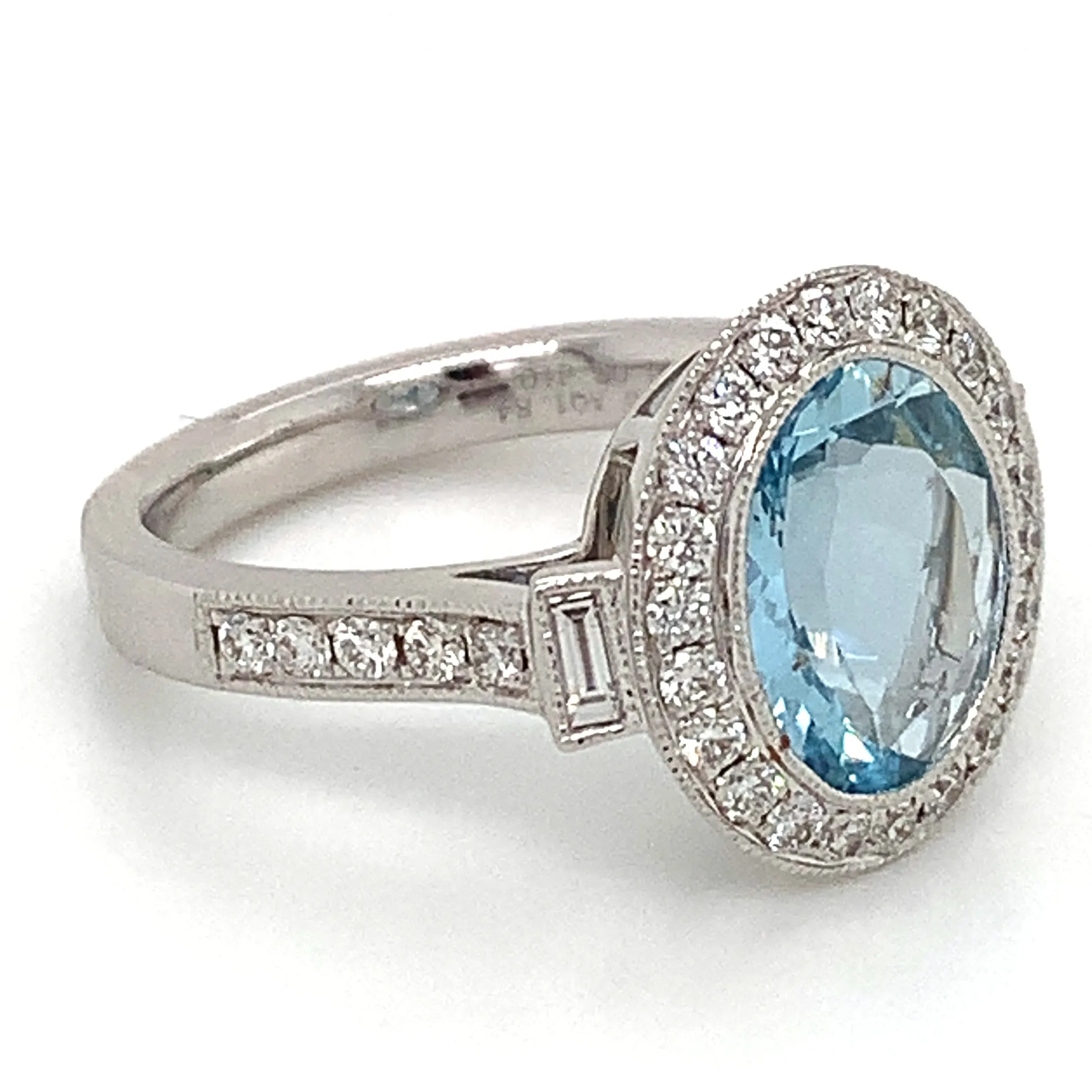 Oval-cut 1.84ct Aquamarine & Diamond Cocktail Ring