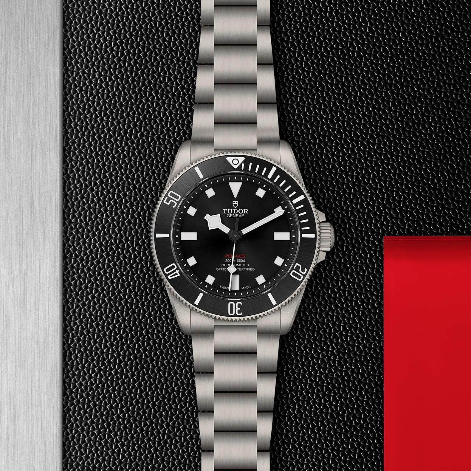 Pelagos 39 Unidirectional rotating bezel, Titanium bracelet