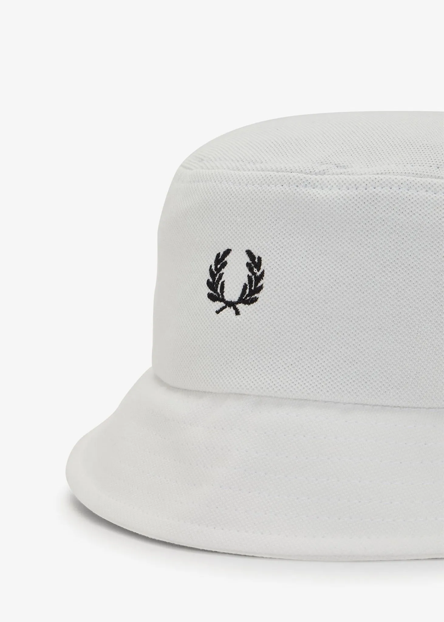 Pique bucket hat - snow white black
