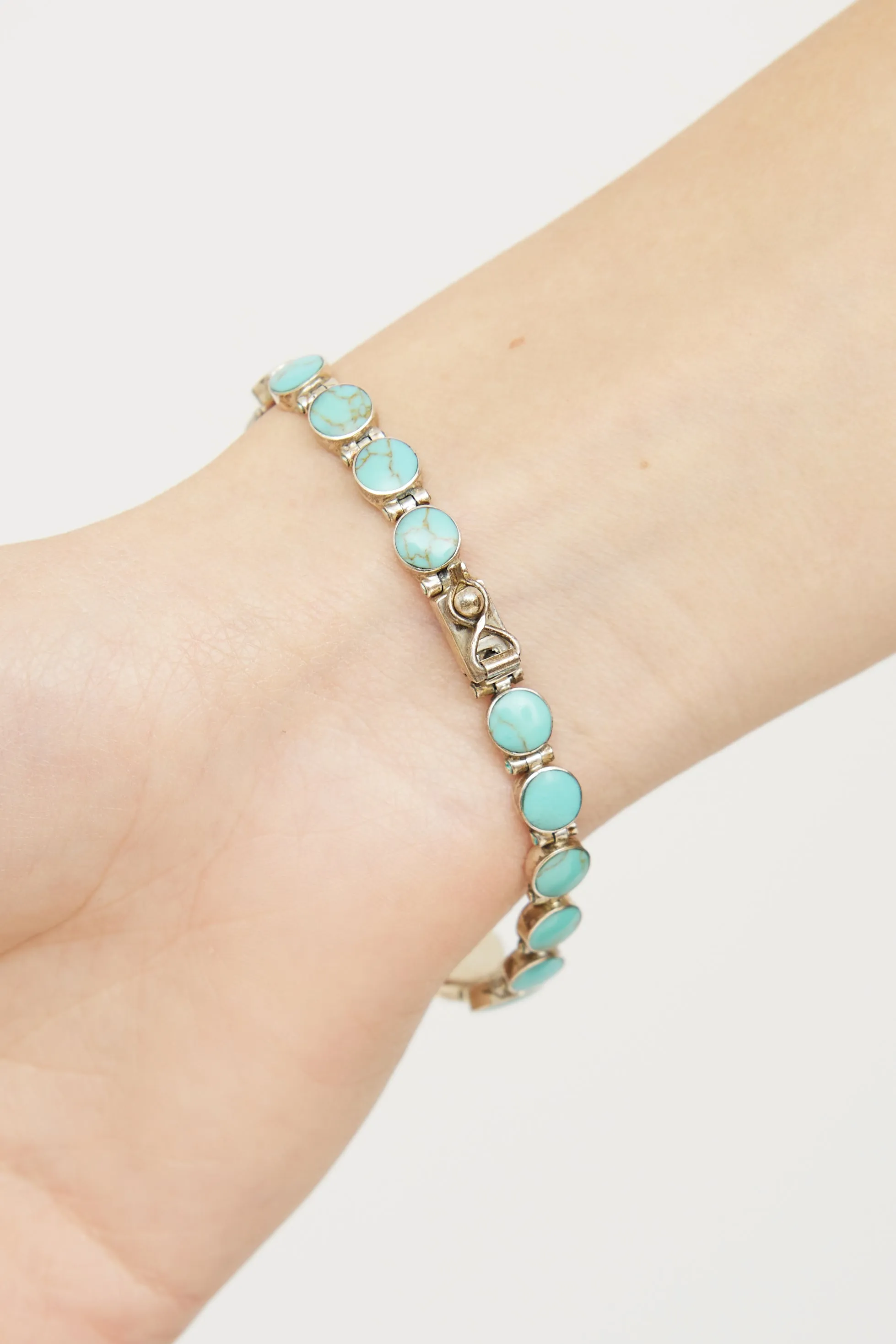 Sterling Silver Graduated Turquoise Bracelet