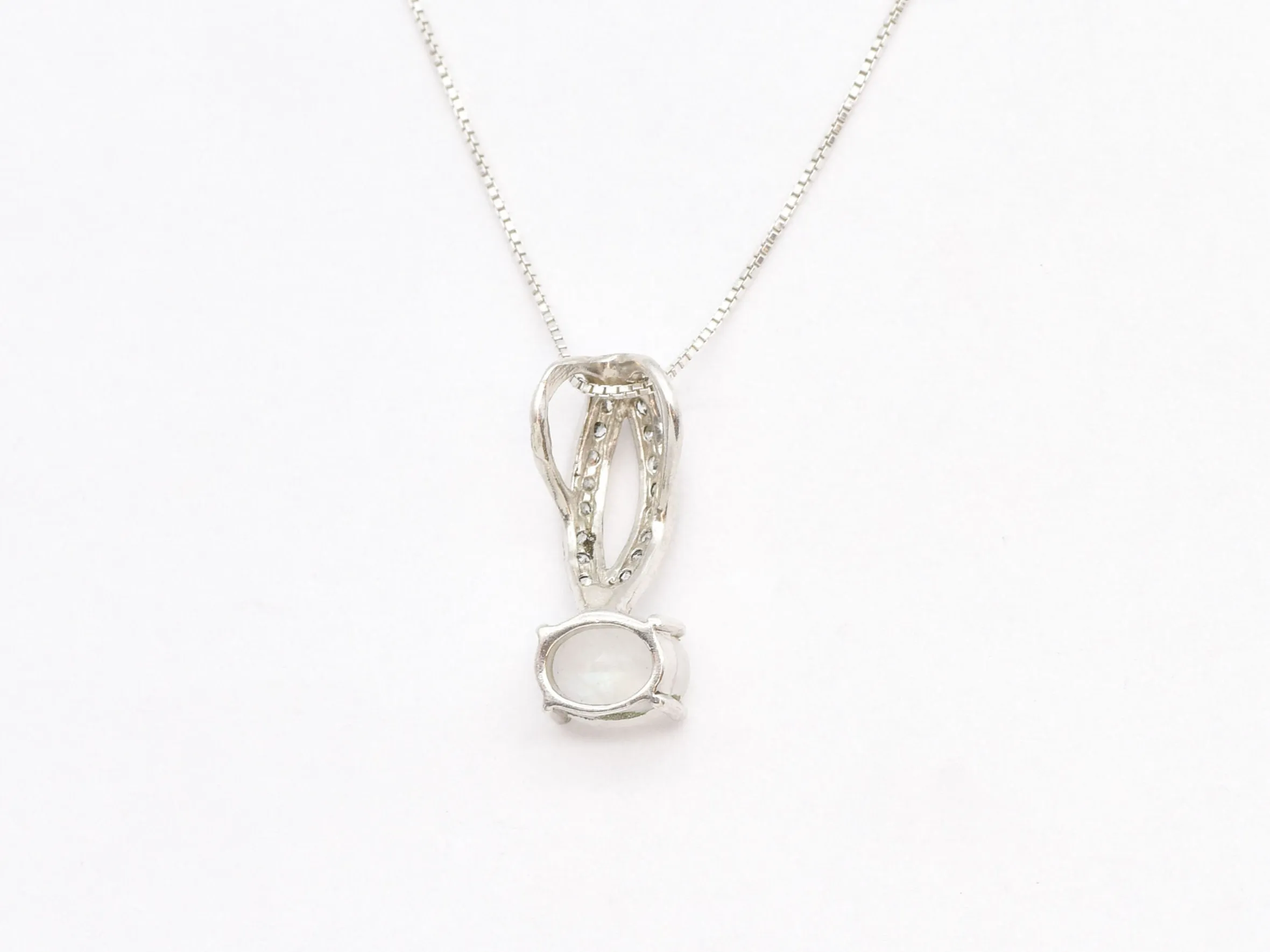 Vintage Moonstone Necklace - Silver Rainbow Necklace - Oval Moonstone Pendant