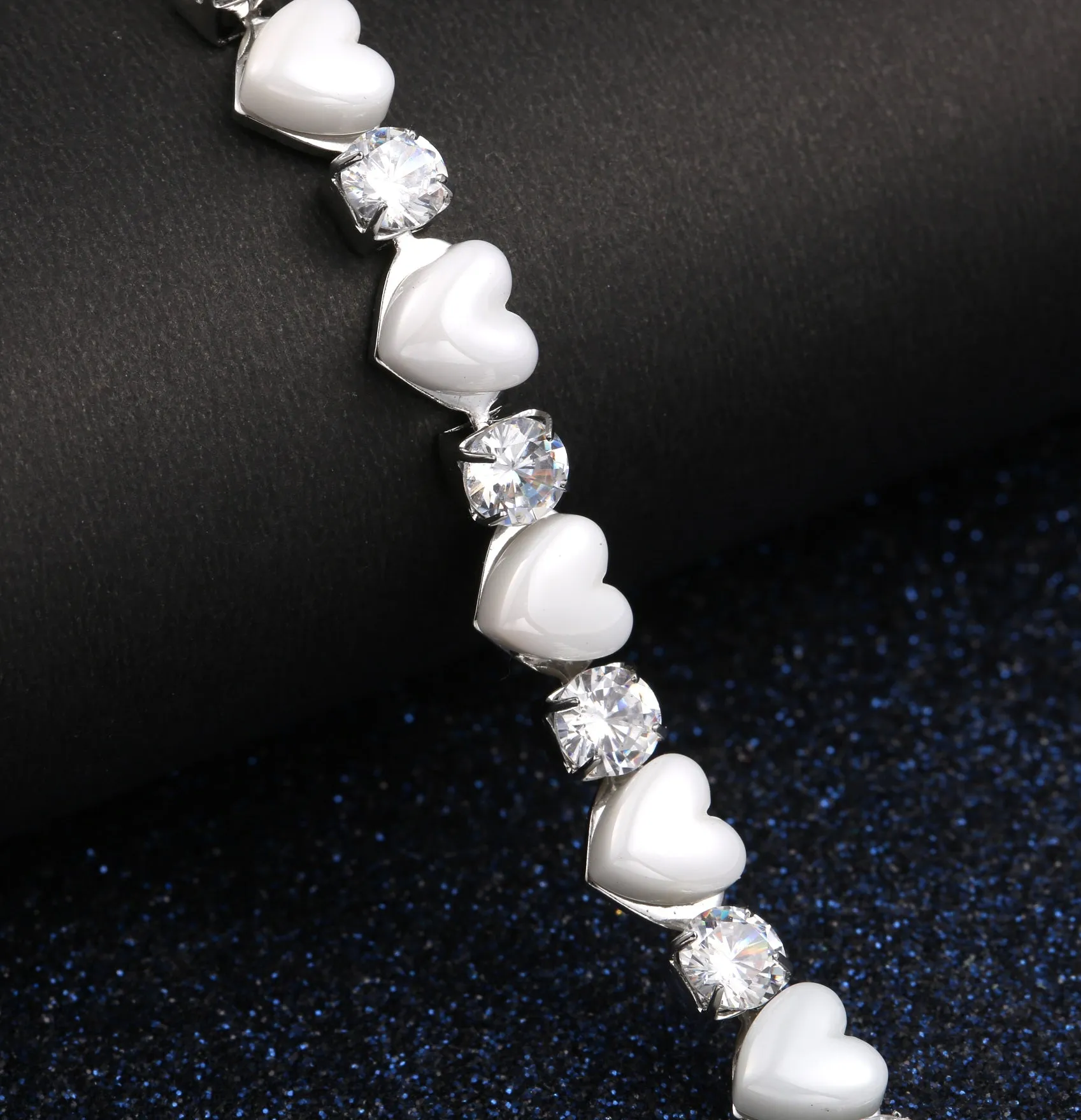 Women's Fashion Blinking Heart Bracelet