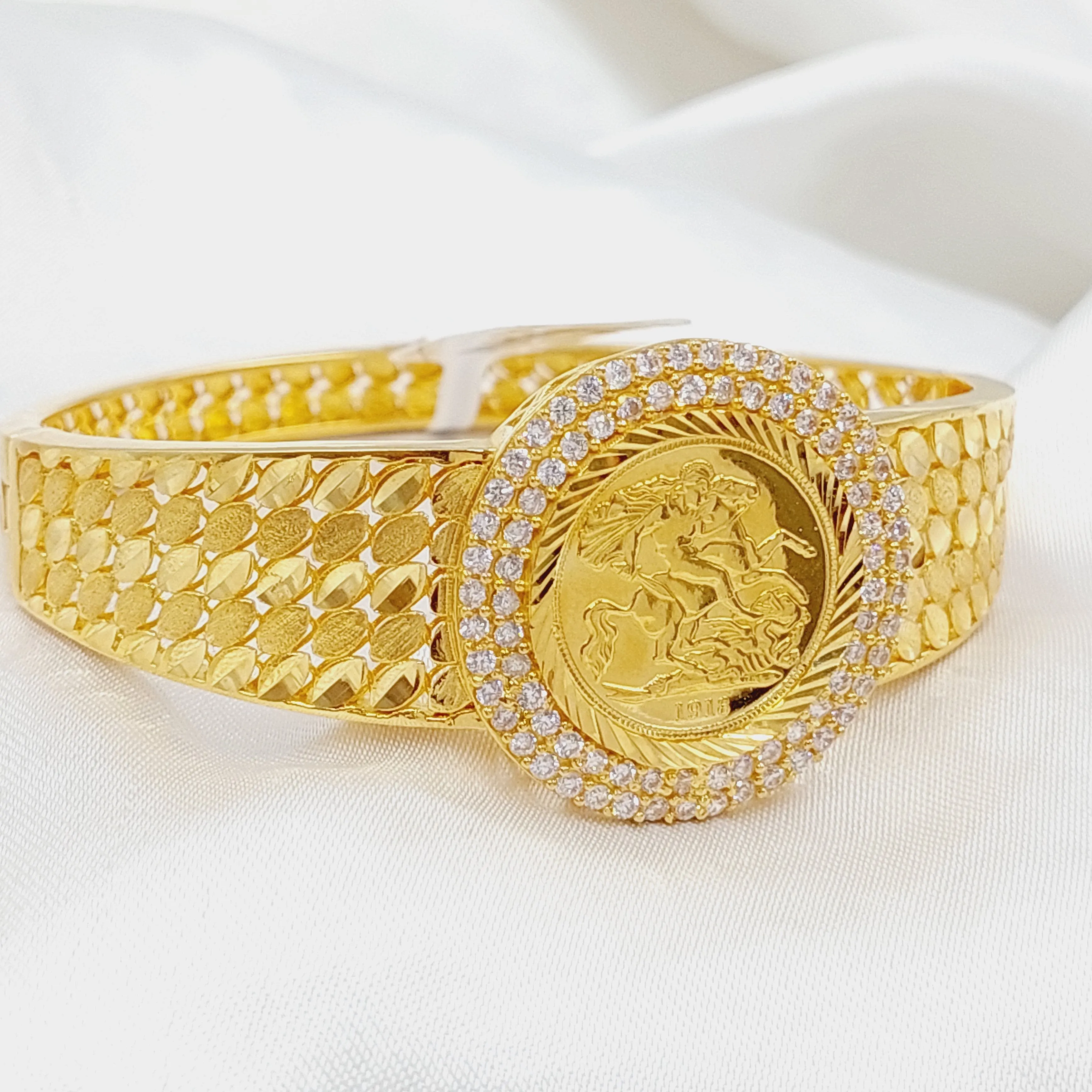 Zircon Studded English Lira Bangle Bracelet