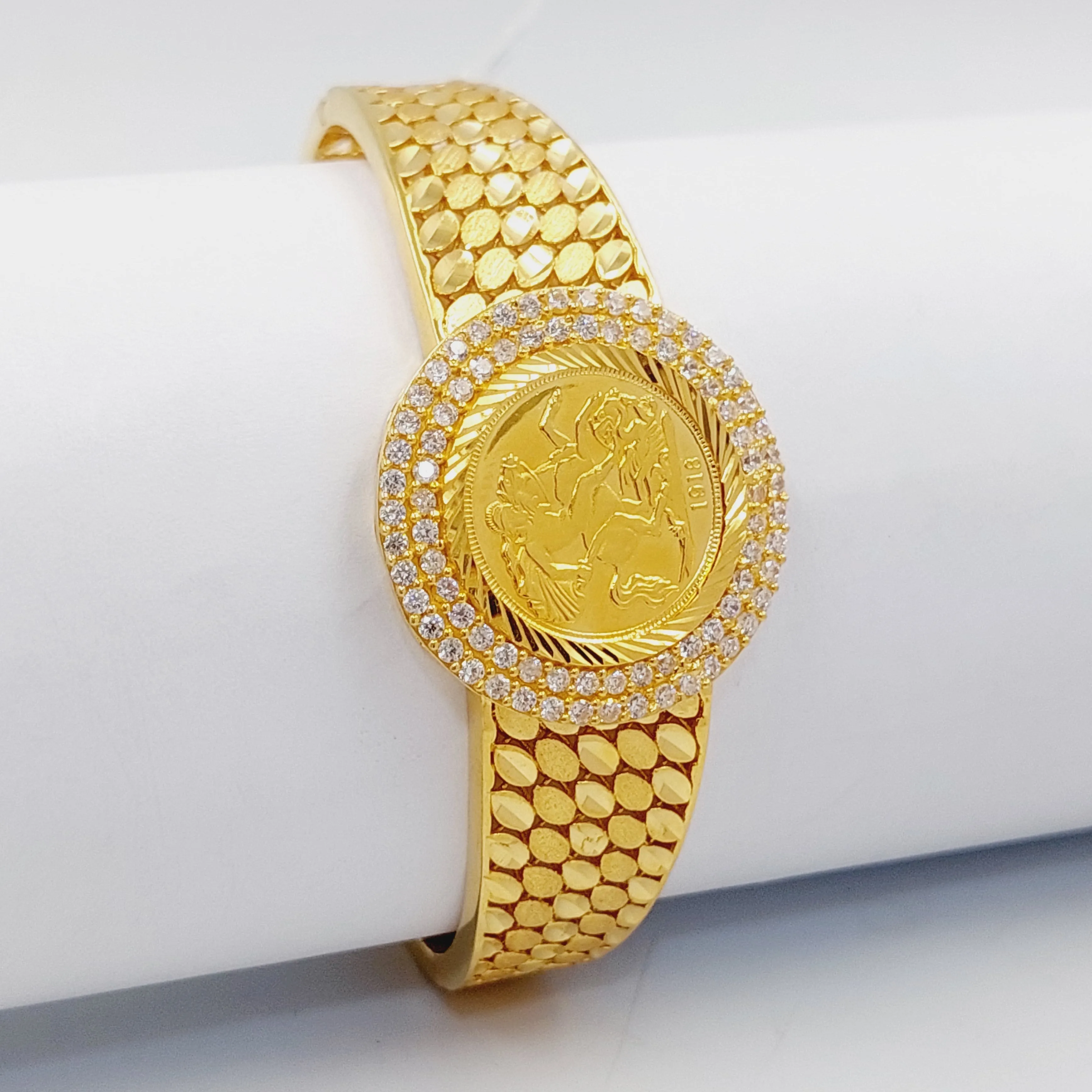 Zircon Studded English Lira Bangle Bracelet