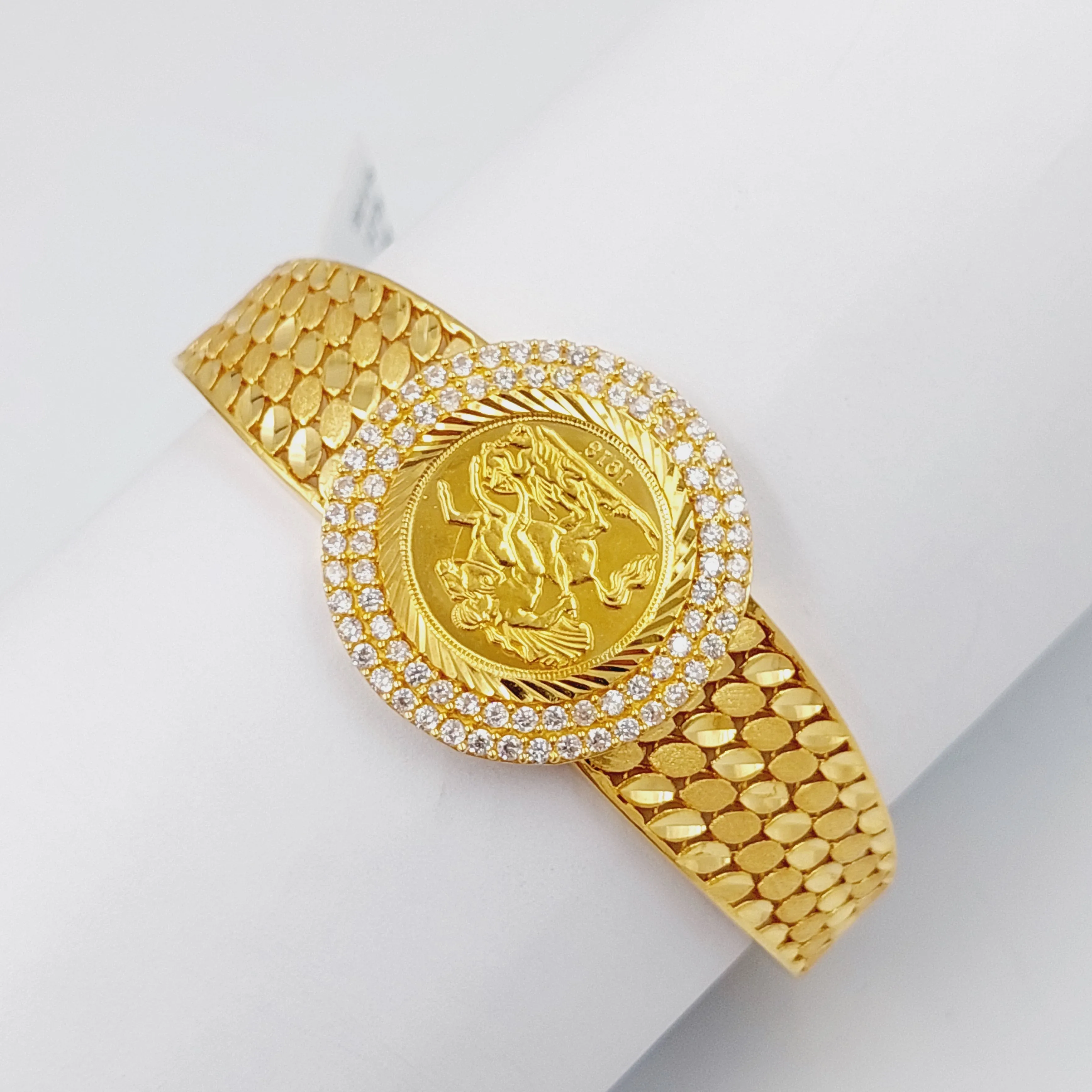 Zircon Studded English Lira Bangle Bracelet